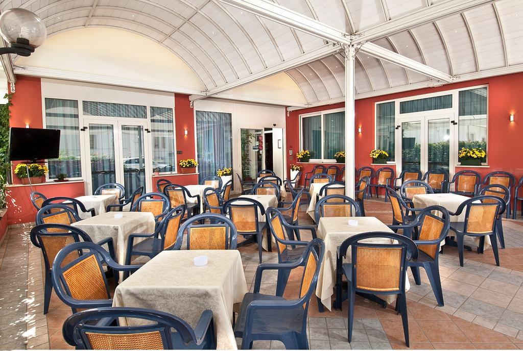 Hotel Europa Cupra Marittima Exterior photo